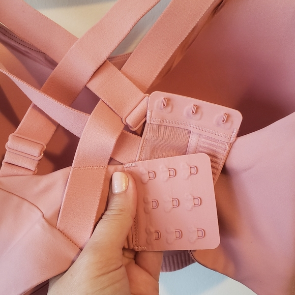 34DD Energy High Support Bra - Picture 5 of 6